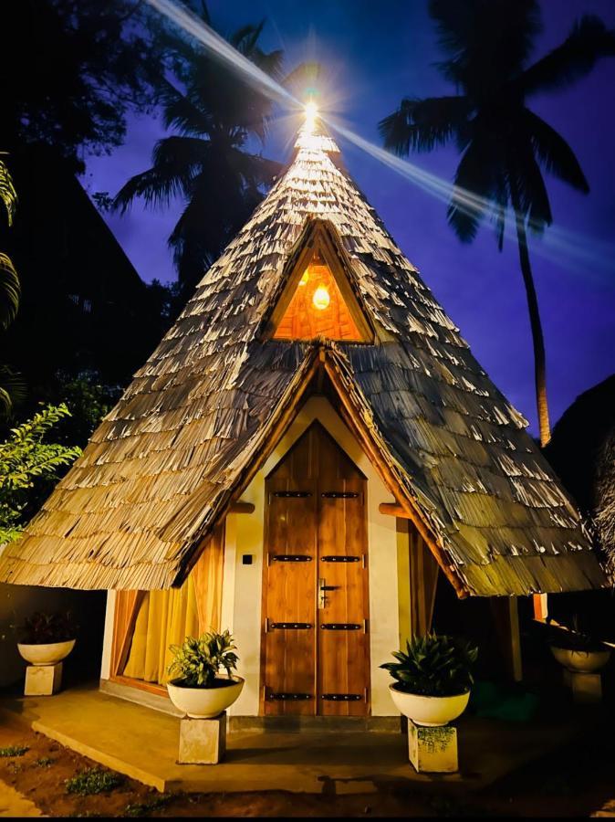 Turtle Wood Cabin Tangalle Extérieur photo