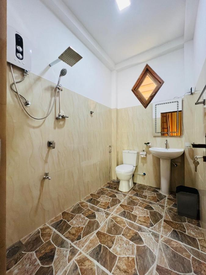 Turtle Wood Cabin Tangalle Extérieur photo