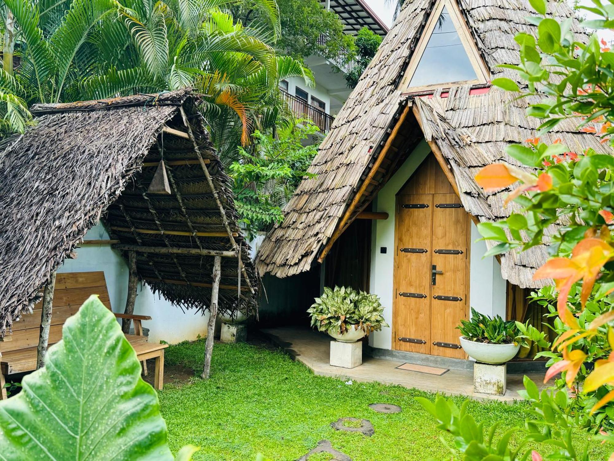 Turtle Wood Cabin Tangalle Extérieur photo