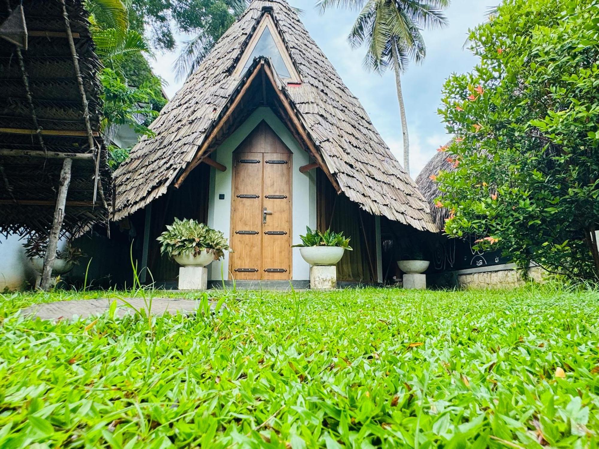 Turtle Wood Cabin Tangalle Extérieur photo