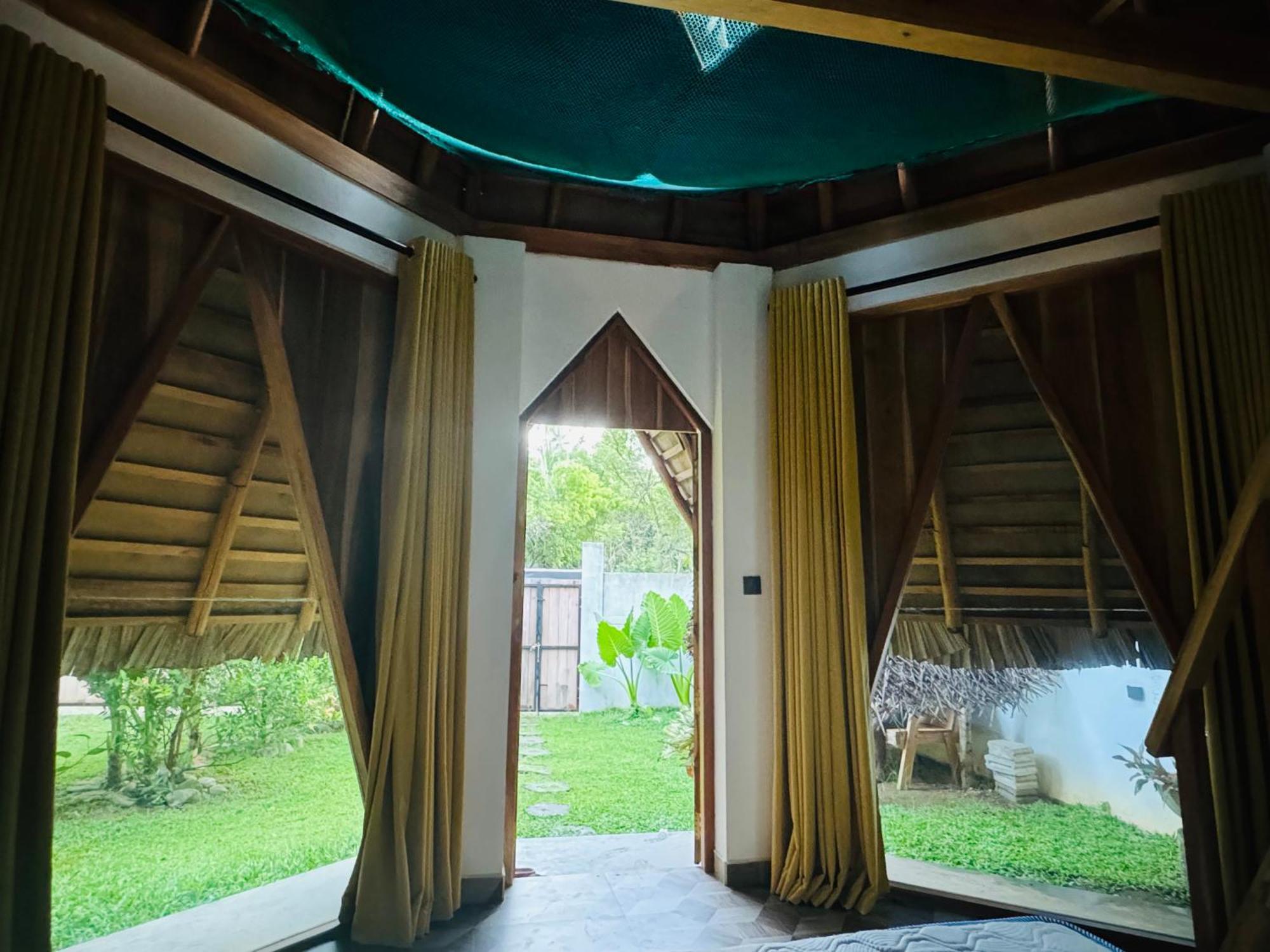Turtle Wood Cabin Tangalle Extérieur photo